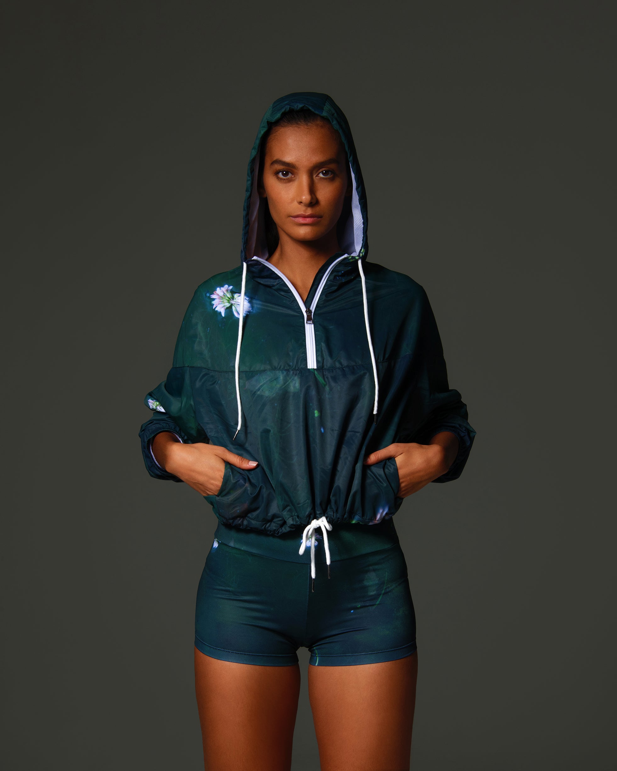 Women's Cropped Windbreaker ELEMENTS